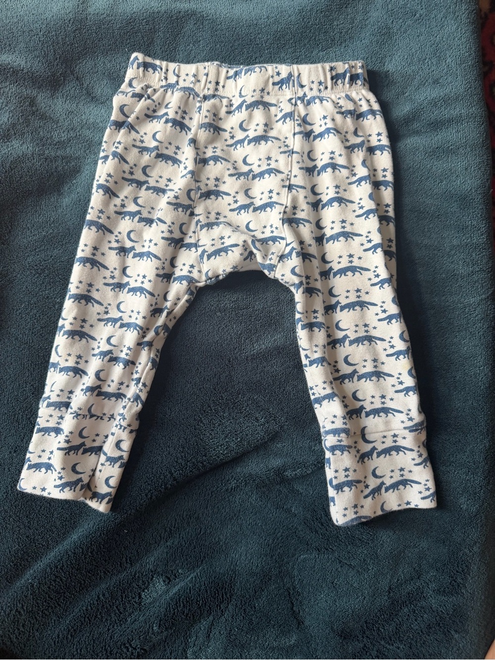 Kate Quinn 2T  Baby/Toddler White panda Leggings with Blue Fox & Moon Print